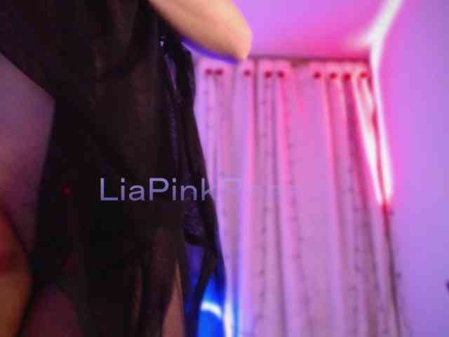LiaPinkRose webcam