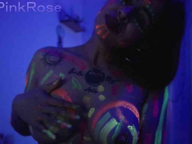 LiaPinkRose webcam