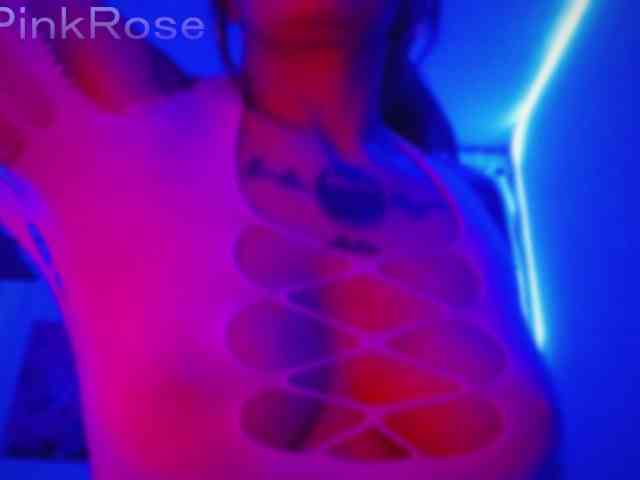 LiaPinkRose webcam
