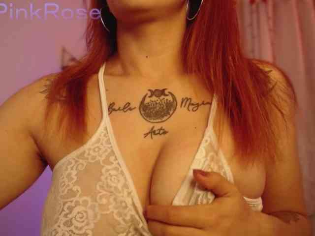 LiaPinkRose webcam