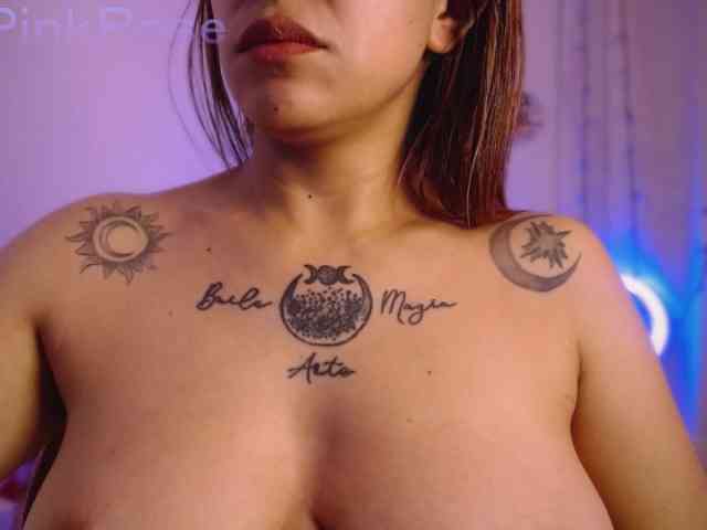 LiaPinkRose webcam