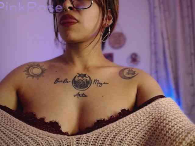LiaPinkRose webcam