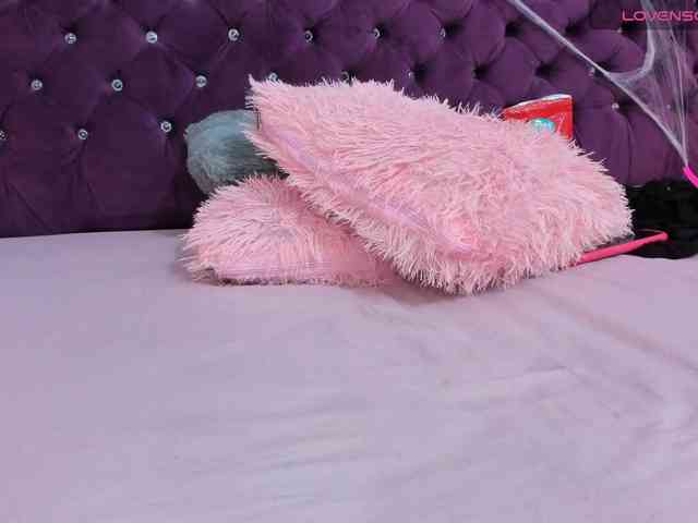 RedAngel1- webcam