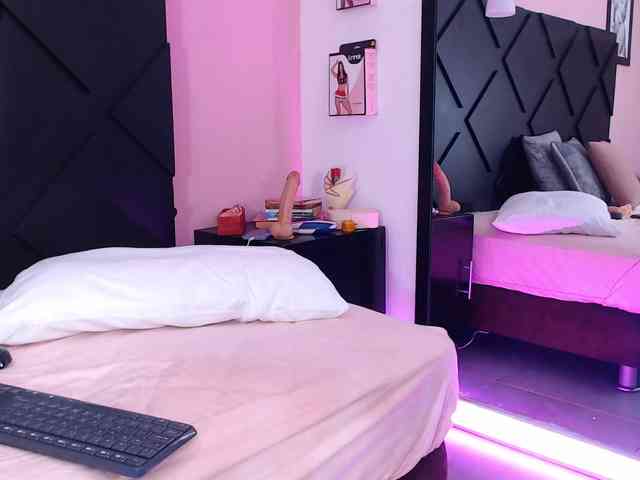 Lolarose webcam