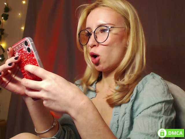 LavinellsX's BongaCams show and profile