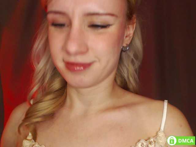 LavinellsX's BongaCams show and profile