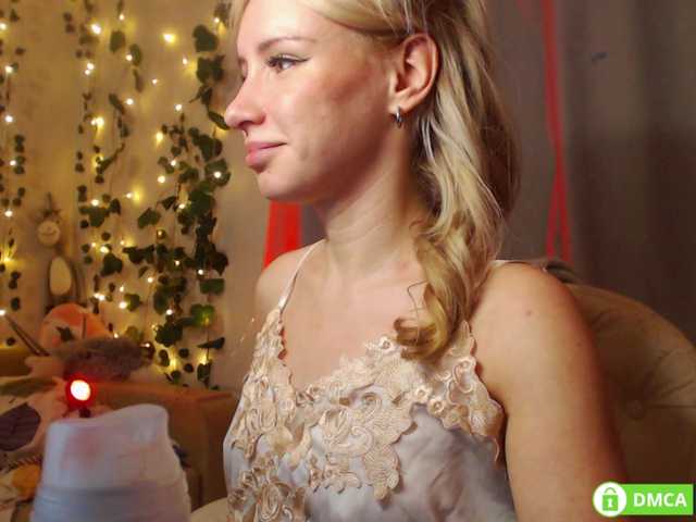 LavinellsX's BongaCams show and profile