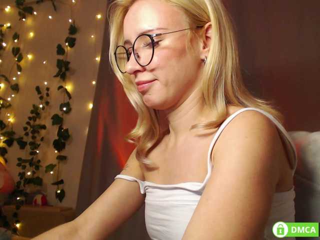 LavinellsX's BongaCams show and profile