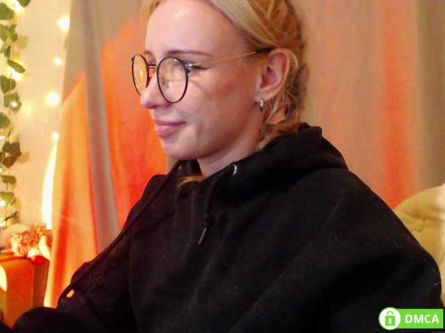 LavinellsX's BongaCams show and profile