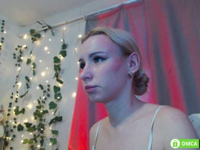 LavinellsX's BongaCams show and profile