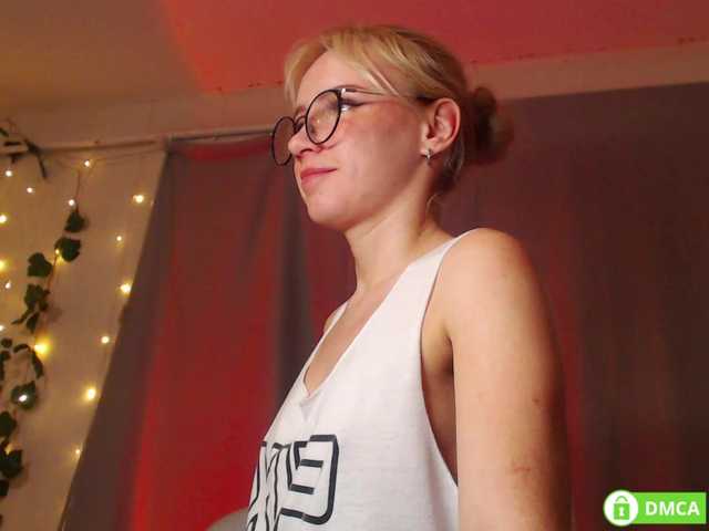LavinellsX's BongaCams show and profile