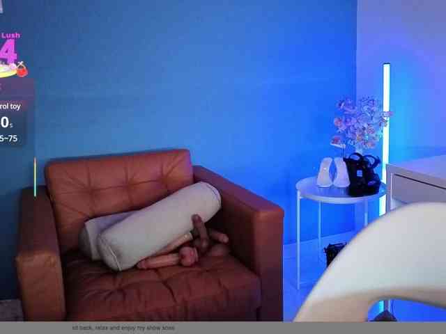 naughtyMeow webcam