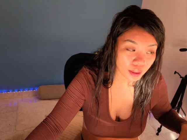 naughtyMeow webcam