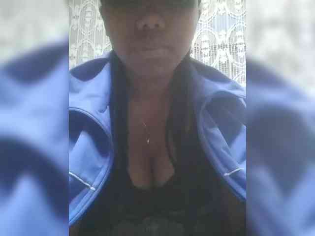 HotchocoGirl webcam