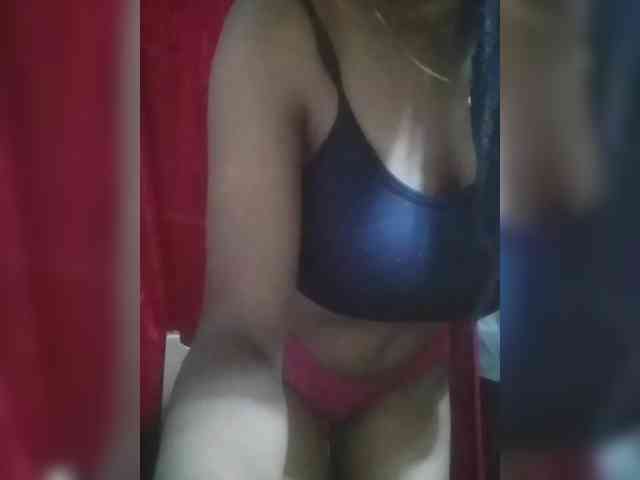 HotchocoGirl webcam