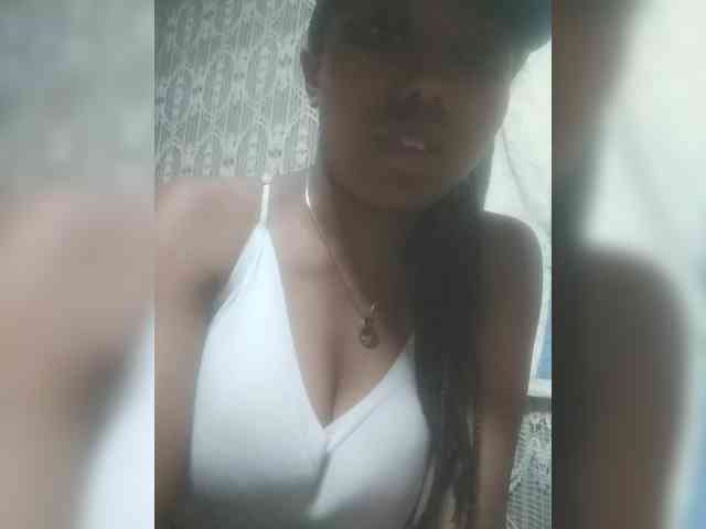 HotchocoGirl webcam