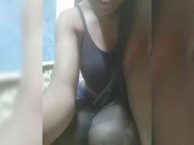 HotchocoGirl webcam