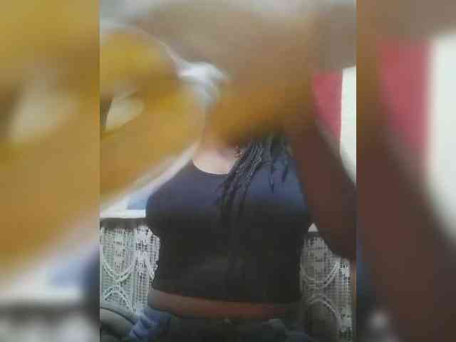 HotchocoGirl webcam