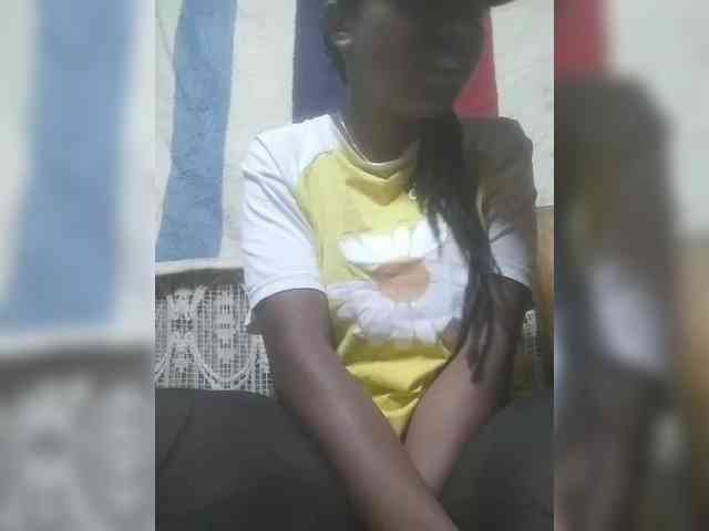 HotchocoGirl webcam