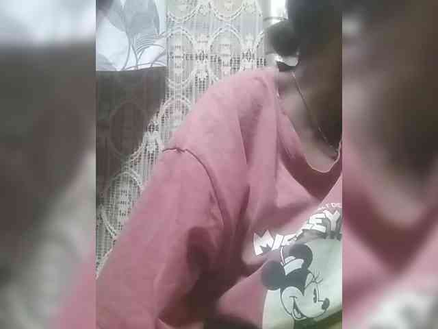 HotchocoGirl webcam