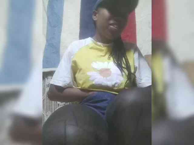 HotchocoGirl webcam