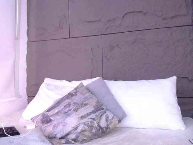 pamela-lilian webcam