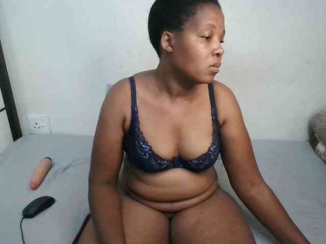 Hotqueenxxx webcam
