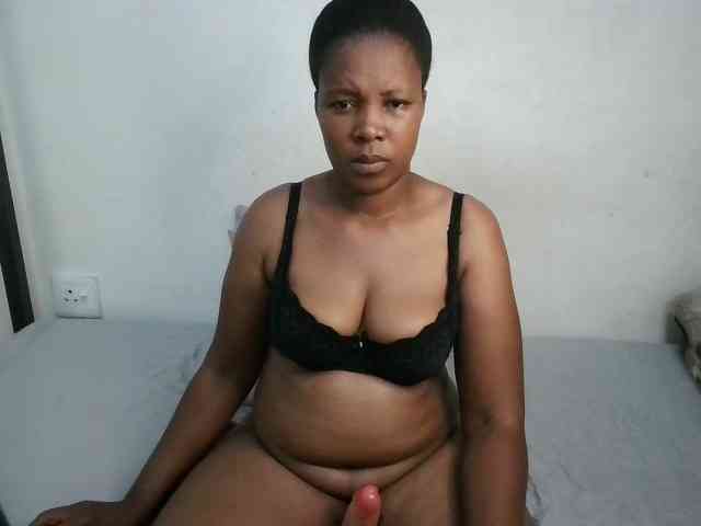 Hotqueenxxx webcam