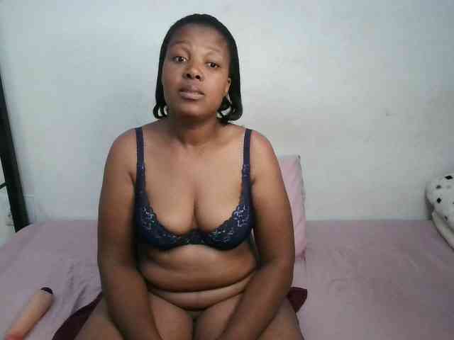 Hotqueenxxx webcam