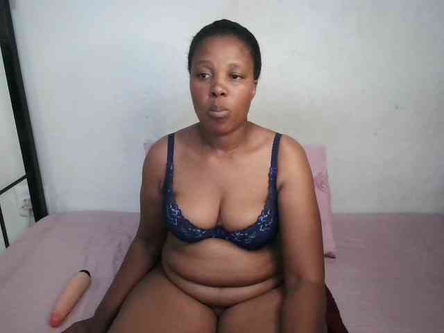 Hotqueenxxx webcam
