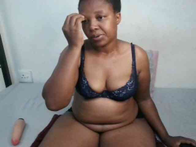 Hotqueenxxx webcam