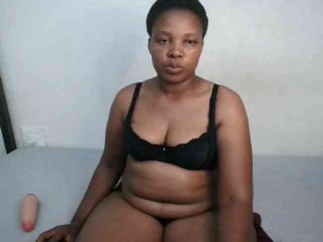 Hotqueenxxx webcam