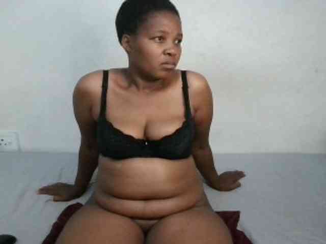 Hotqueenxxx webcam