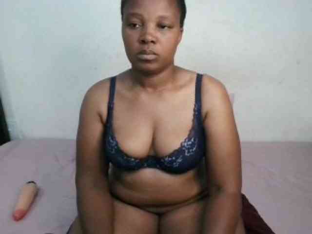 Hotqueenxxx webcam