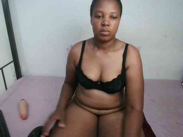 Hotqueenxxx webcam
