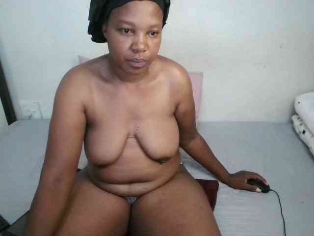 Hotqueenxxx webcam