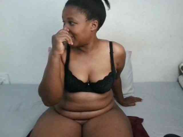 Hotqueenxxx webcam