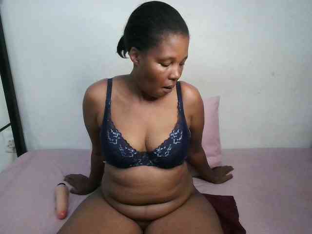 Hotqueenxxx webcam