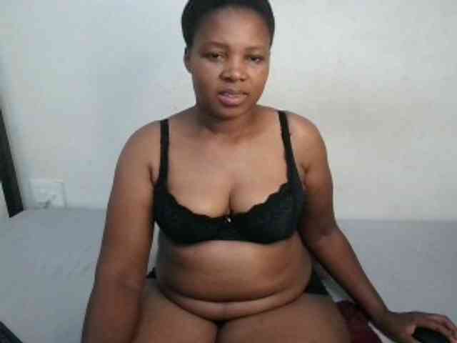 Hotqueenxxx webcam