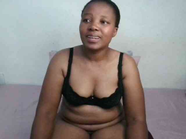 Hotqueenxxx webcam