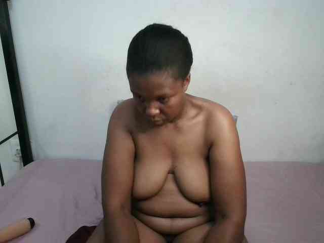 Hotqueenxxx webcam