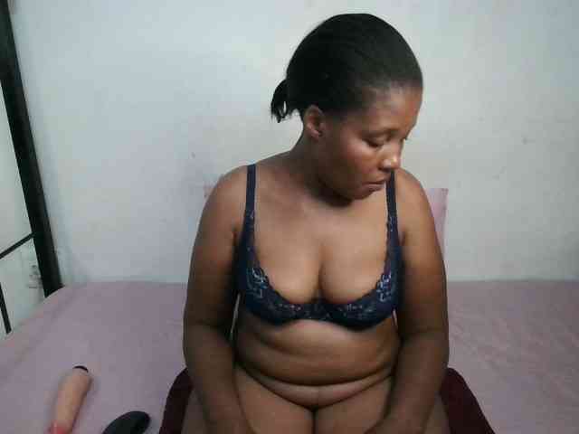 Hotqueenxxx webcam