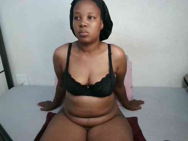 Hotqueenxxx webcam