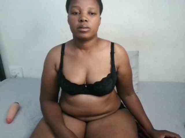 Hotqueenxxx webcam