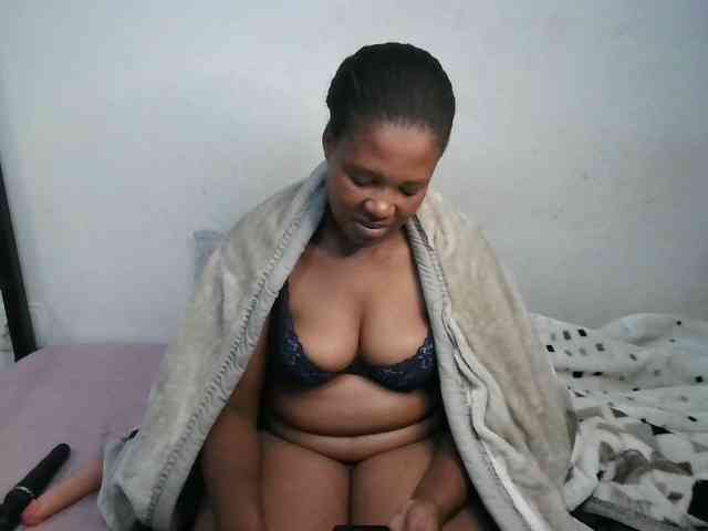 Hotqueenxxx webcam
