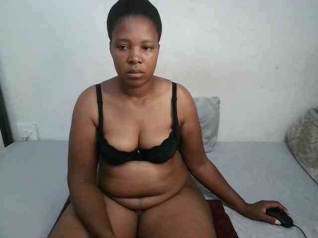 Hotqueenxxx webcam