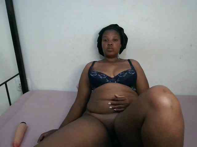 Hotqueenxxx webcam