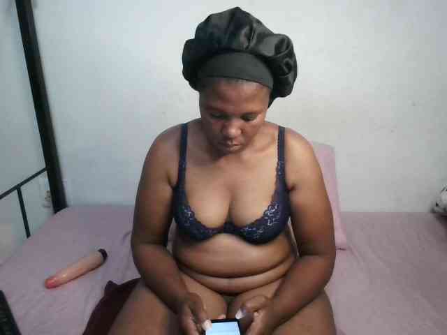 Hotqueenxxx webcam