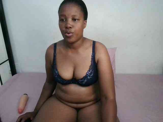 Hotqueenxxx webcam