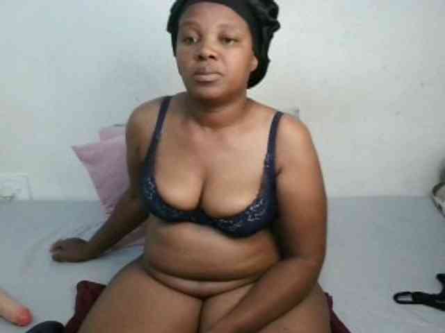 Hotqueenxxx webcam